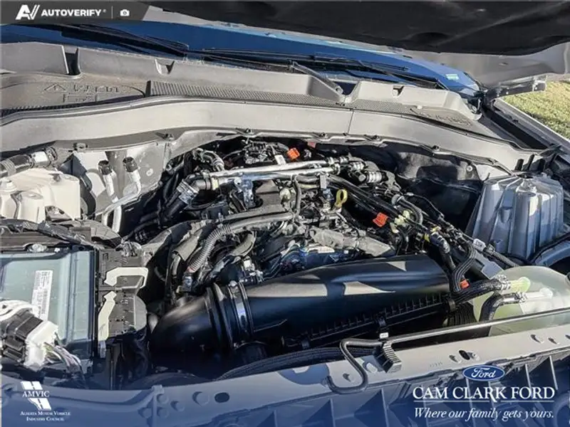 2027 Ford Explorer Active, šedá, 0 km, dovoz Kanada — foto 10 z 12
