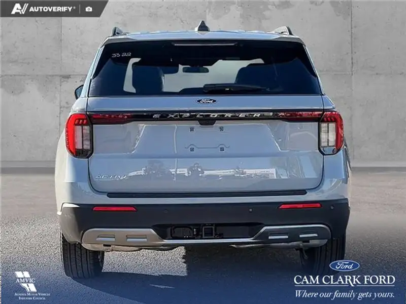 2027 Ford Explorer Active, šedá, 0 km, dovoz Kanada — foto 5 z 12