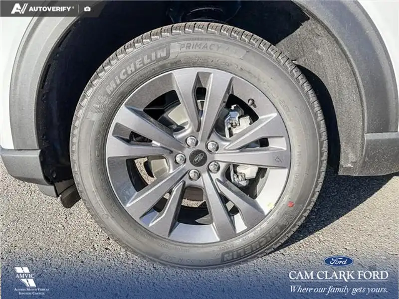 2027 Ford Explorer Active, šedá, 0 km, dovoz Kanada — foto 6 z 12