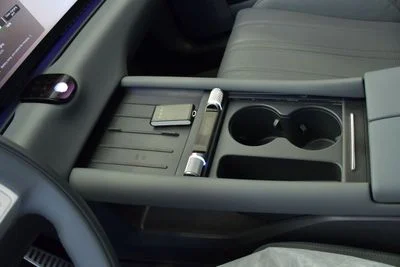 2026 Audi E5, černá, 0 km, dovoz SAE — foto 13 z 29