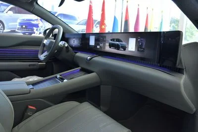 2026 Audi E5, černá, 0 km, dovoz SAE — foto 16 z 29