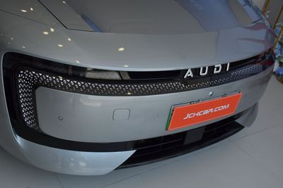 2026 Audi E5, černá, 0 km, dovoz SAE — foto 5 z 29