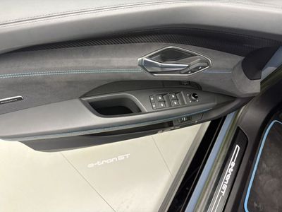 2023 Audi e-tron GT PROGRESS PLUS, šedá, 14 374 km, dovoz SAE — foto 13 z 13