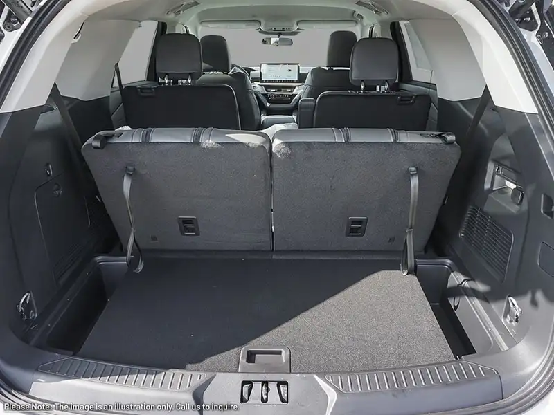 2026 Ford Explorer Active w/200A Pkg, bílá, 421 km, dovoz Kanada — foto 7 z 12