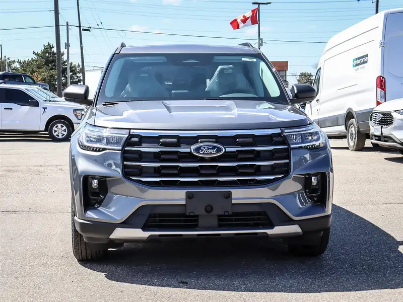 2026 Ford Explorer Active, šedá, 50 km, dovoz Kanada — foto 3 z 12