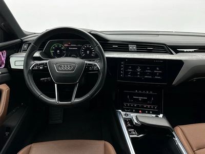2024 Audi E-Tron, šedá, 14 138 km, dovoz SAE — foto 14 z 16