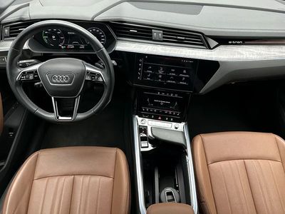 2024 Audi E-Tron, šedá, 14 138 km, dovoz SAE — foto 15 z 16