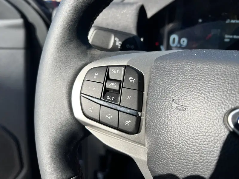 2027 Ford Explorer Active, modrá, 6 km, dovoz Kanada — foto 10 z 12