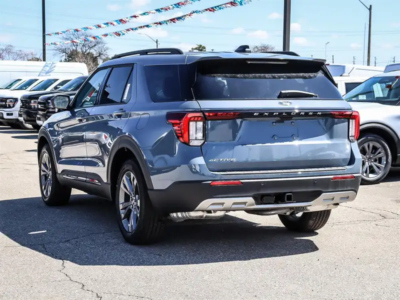 2026 Ford Explorer Active, modrá, 50 km, dovoz Kanada — foto 6 z 12