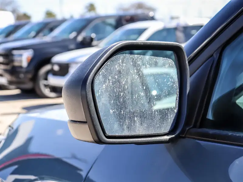 2026 Ford Explorer Active, modrá, 50 km, dovoz Kanada — foto 7 z 12