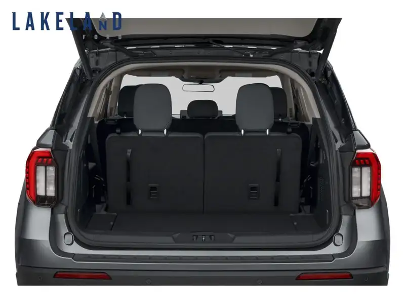 2027 Ford Explorer Active, modrá, 25 km, dovoz Kanada — foto 8 z 12