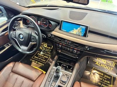 2017 BMW X5, zlatá, 100 600 km, dovoz SAE — foto 14 z 16