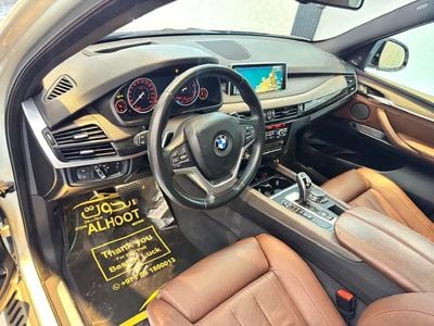2017 BMW X5, zlatá, 100 600 km, dovoz SAE — foto 15 z 16