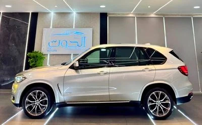 2017 BMW X5, zlatá, 100 600 km, dovoz SAE — foto 5 z 16