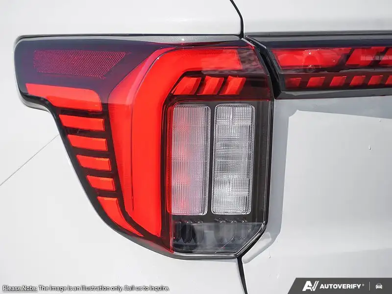2026 Ford Explorer Active w/200A Pkg, bílá, 20 km, dovoz Kanada — foto 11 z 12