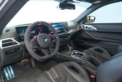 2025 BMW M4, šedá, 22 000 km, dovoz SAE — foto 2 z 16