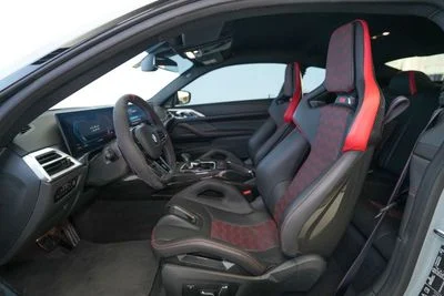 2025 BMW M4, šedá, 22 000 km, dovoz SAE — foto 3 z 16