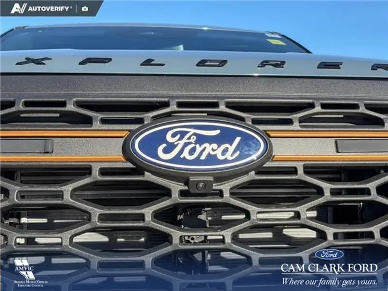 2027 Ford Explorer Tremor, modrá, 15 km, dovoz Kanada — foto 9 z 12
