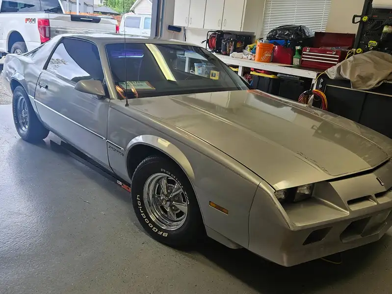 1982 Chevrolet Camaro Basic, stříbrná, 100 000 km, dovoz Kanada — foto 2 z 12