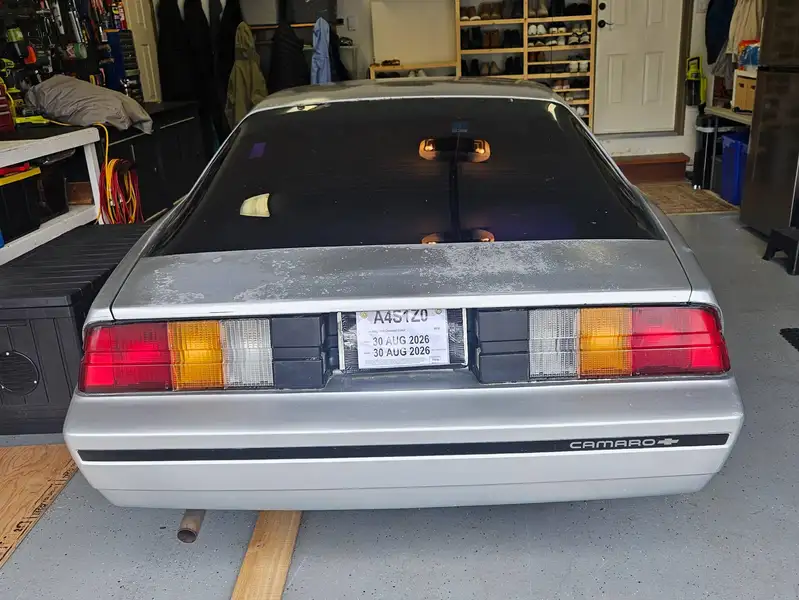 1982 Chevrolet Camaro Basic, stříbrná, 100 000 km, dovoz Kanada — foto 4 z 12