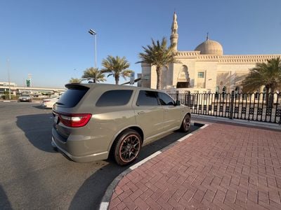 2022 Dodge Durango, šedá, 67 500 km, dovoz SAE — foto 6 z 7