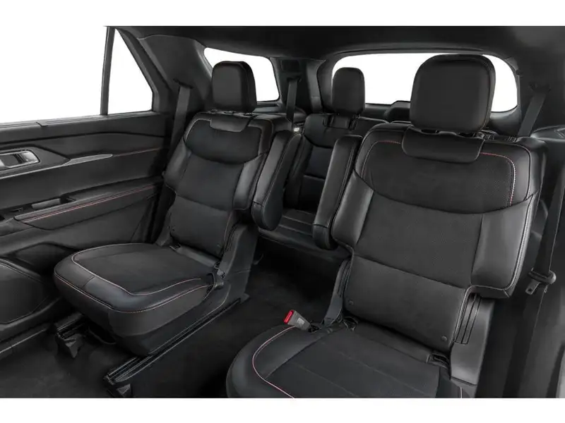 2026 Ford Explorer ST, černá, dovoz Kanada — foto 9 z 12
