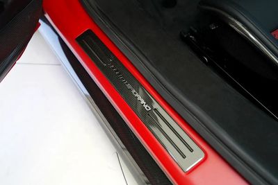 2024 Ferrari 296 GTS, červená, 60 km, dovoz SAE — foto 11 z 20