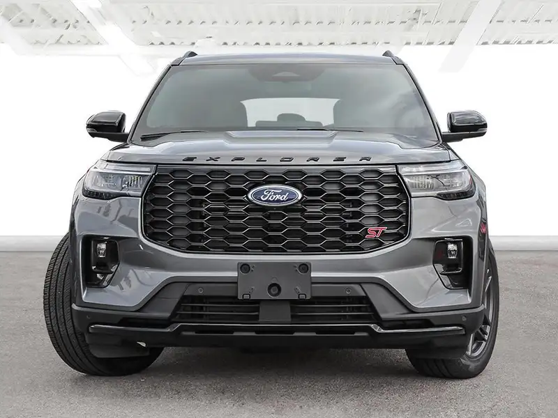 2026 Ford Explorer ST, šedá, 9 750 km, dovoz Kanada — foto 2 z 12