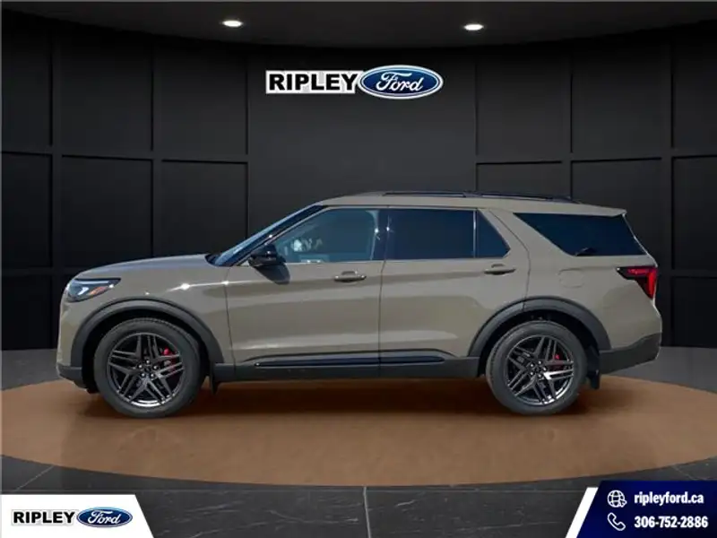 2026 Ford Explorer ST, šedá, 868 km, dovoz Kanada — foto 8 z 12