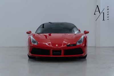 2017 Ferrari 488, červená, 25 000 km, dovoz SAE — foto 2 z 11