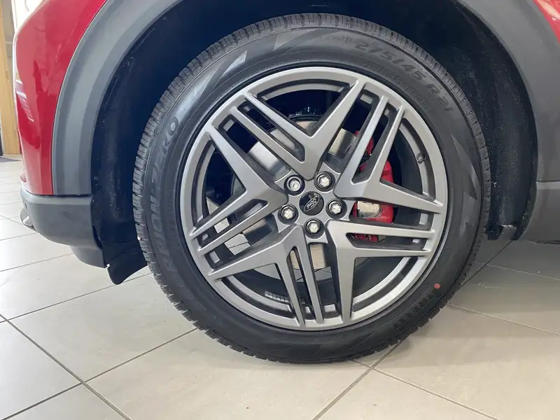 2026 Ford Explorer ST, červená, 20 km, dovoz Kanada — foto 3 z 12