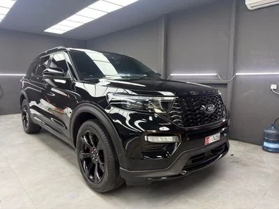 2024 Ford Explorer ST, černá, 41 000 km, dovoz SAE — foto 2 z 13