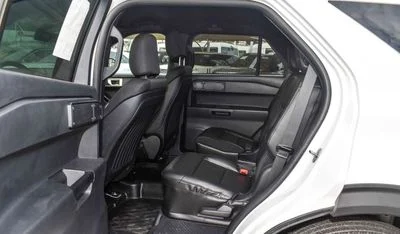 2020 Ford Explorer BASE, bílá, 0 km, dovoz SAE — foto 11 z 15