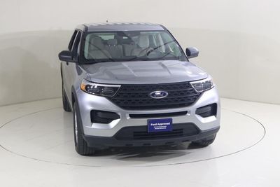 2023 Ford Explorer BASE, stříbrná, 51 525 km, dovoz SAE — foto 6 z 13