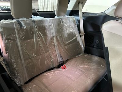 2023 Ford Explorer BASE, bílá, 46 398 km, dovoz SAE — foto 11 z 13