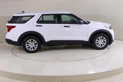 2023 Ford Explorer BASE, bílá, 46 398 km, dovoz SAE — foto 3 z 13