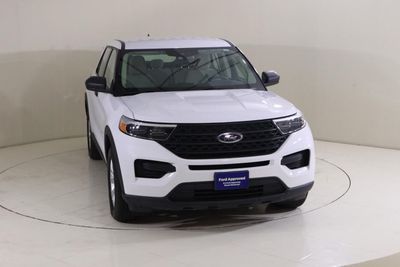 2023 Ford Explorer BASE, bílá, 46 398 km, dovoz SAE — foto 6 z 13