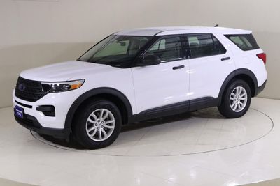 2023 Ford Explorer BASE, bílá, 46 398 km, dovoz SAE — foto 8 z 13