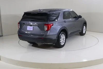 2023 Ford Explorer BASE, šedá, 58 559 km, dovoz SAE — foto 2 z 13