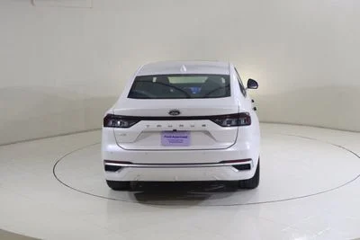 2023 Ford Taurus AMBIENTE, bílá, 71 419 km, dovoz SAE — foto 2 z 13