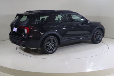 2025 Ford Explorer ST, černá, 13 250 km, dovoz SAE — foto 7 z 16