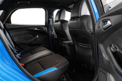 2016 Ford Focus RS, modrá, 83 640 km, dovoz SAE — foto 13 z 16