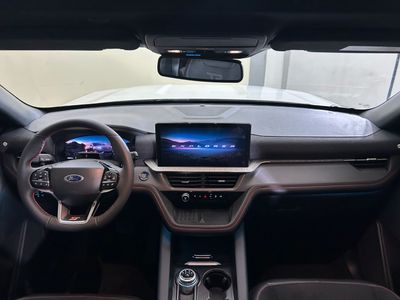2025 Ford Explorer ST, bílá, 21 934 km, dovoz SAE — foto 10 z 13