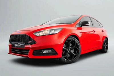 2017 Ford Focus ST, červená, 114 902 km, dovoz SAE — foto 5 z 16