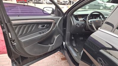 2017 Ford Taurus Limited, černá, 99 000 km, dovoz SAE — foto 9 z 16