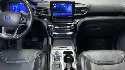 2022 Ford Explorer, bílá, 74 730 km, dovoz SAE — foto 10 z 16