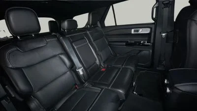 2022 Ford Explorer, bílá, 74 730 km, dovoz SAE — foto 15 z 16