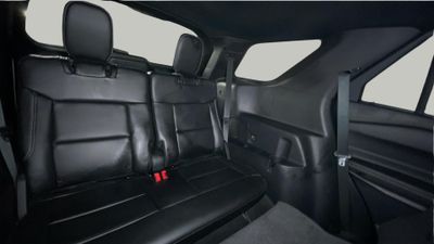 2022 Ford Explorer, bílá, 74 730 km, dovoz SAE — foto 16 z 16