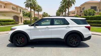 2022 Ford Explorer, bílá, 74 730 km, dovoz SAE — foto 5 z 16