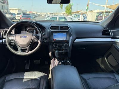 2017 Ford Explorer XLT, bílá, 87 000 km, dovoz SAE — foto 10 z 16